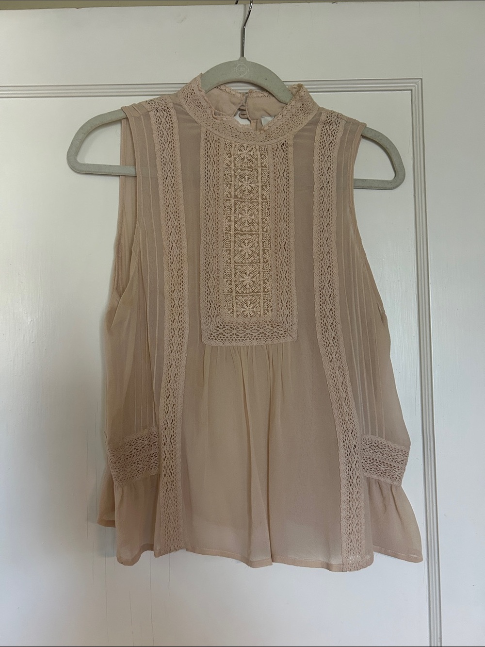 Joie Sleeveless Lace-Trim Blouse - Nude